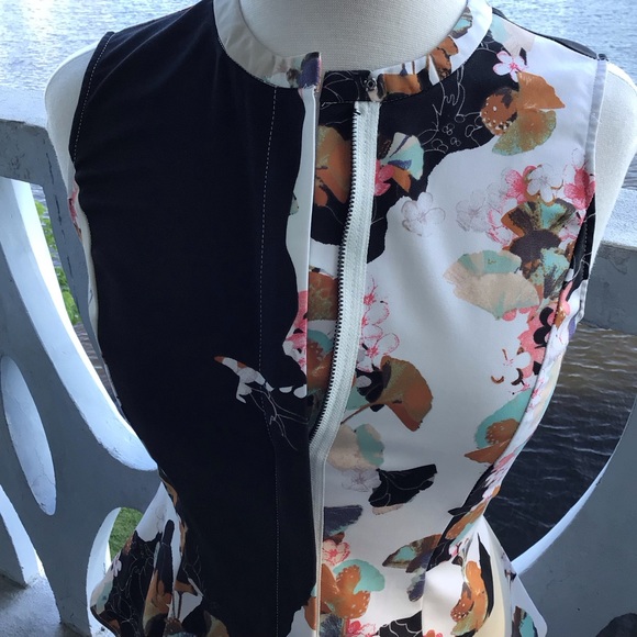 3.1 Phillip Lim Sleeveless Floral Peplum Zip and Hook Front Closure Blouse - Picture 8 of 13